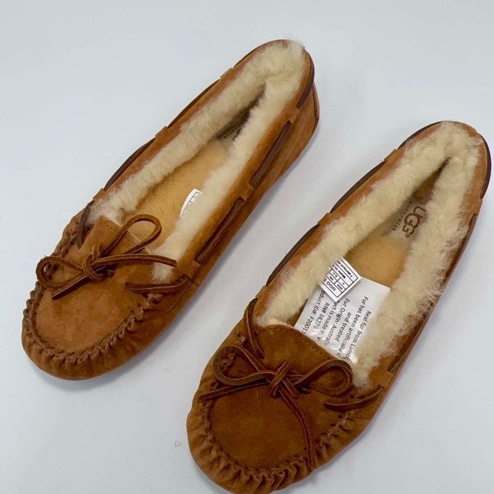 NEW UGG Australia Dakota Chestnut Sheepskin Moccasin Slippers Womens US 8 EU 39 - Picture 4 of 6